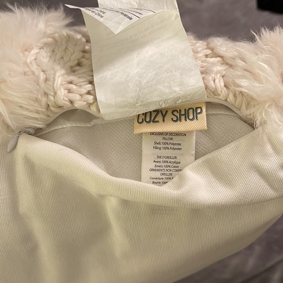 Cable Knit throw pillow *brand new* - Picture 3 of 3